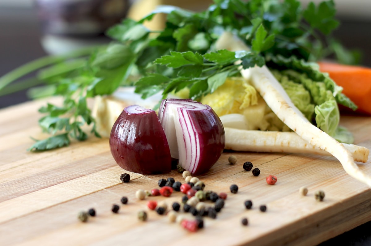 Balanced breakfast bowl with eggs and vegetables
